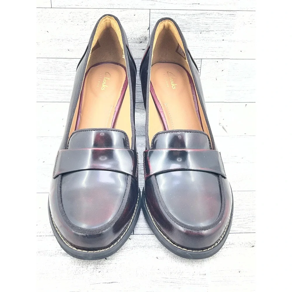 Clarks Artisan Women Burgundy Leather Block Heel‎ Penny Loafers Size 6M
